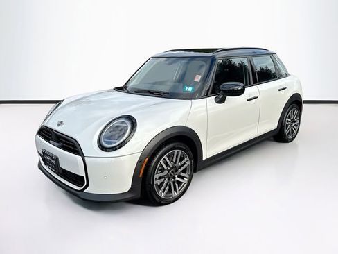 Certified 2025 MINI Cooper 4-Door Hardtop image 1