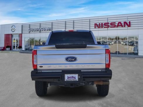 Used 2019 Ford F250 XLT w/ XLT Value Package image 7