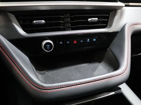 Used 2025 Ford Explorer ST-Line AWD/4WD image 28