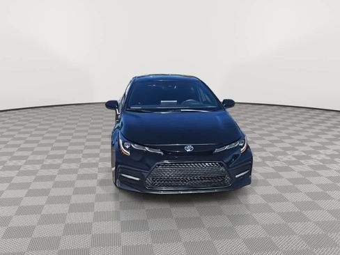 Used 2022 Toyota Corolla SE image 3