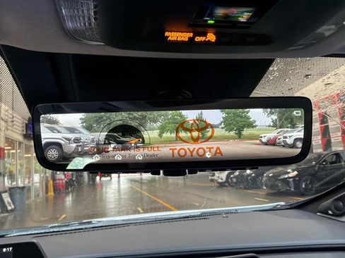 New 2026 Toyota Prius Plug-In Hybrid FWD image 18
