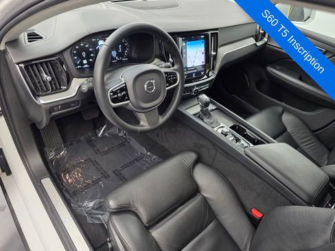 Used 2021 Volvo S60 T5 Inscription w/ Advanced Package FWD image 10