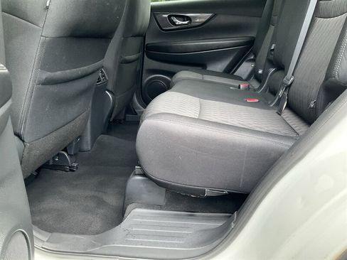 Used 2018 Nissan Rogue SV AWD/4WD image 15