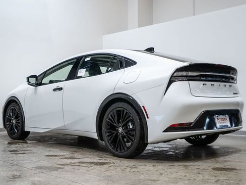 New 2026 Toyota Prius Plug-In Hybrid image 4