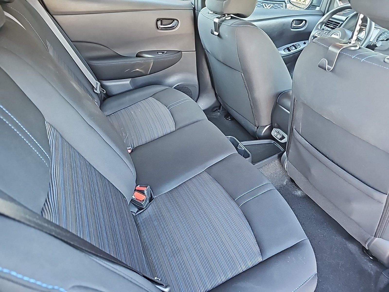 Used 2025 Nissan Leaf S FWD image 14