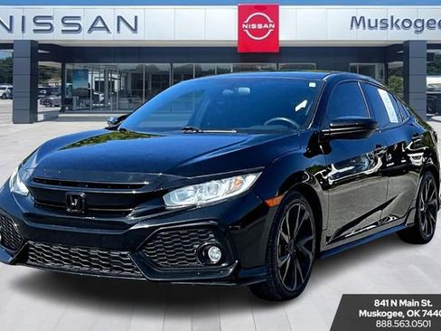 Used 2018 Honda Civic Sport image 3