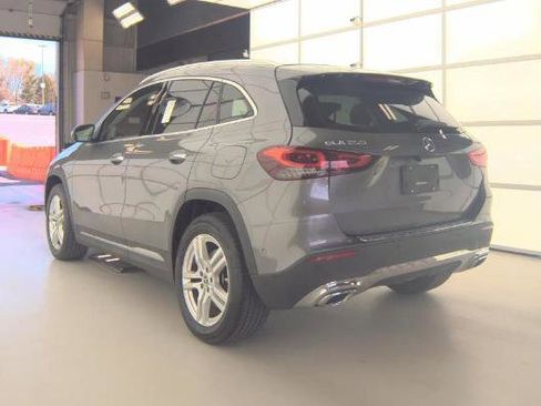 Used 2021 Mercedes-Benz GLA 250 4MATIC w/ Premium Package image 5