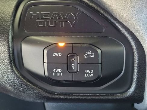 Used 2025 RAM 2500 Big Horn AWD/4WD image 12