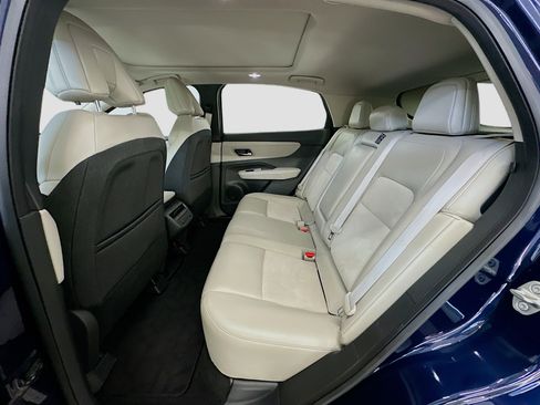 Used 2024 Nissan Ariya AWD image 30