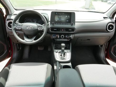 Used 2023 Hyundai Kona SE AWD/4WD image 22