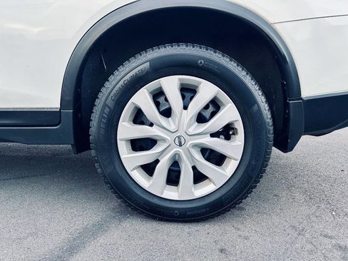 Used 2016 Nissan Rogue S w/ Appearance Package image 39