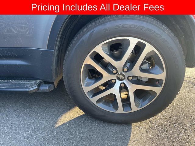 Used 2024 Land Rover Defender 110 S AWD/4WD image 3