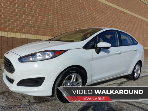 Used 2018 Ford Fiesta SE image 1