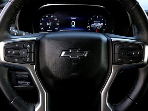 Used 2023 Chevrolet Tahoe Z71 w/ Luxury Package image 12