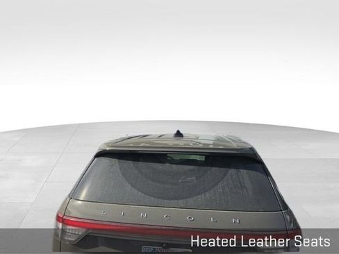 Used 2025 Lincoln Aviator Reserve w/ Equipment Group 201A image 6