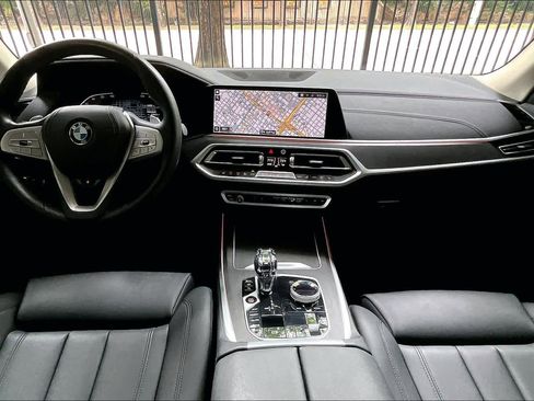 Used 2022 BMW X7 xDrive40i w/ Premium Package AWD/4WD image 15