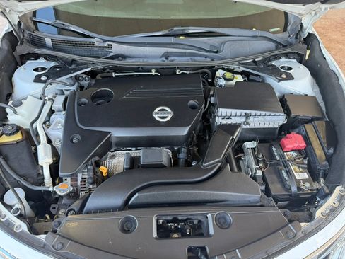 Used 2014 Nissan Altima 2.5 S w/ Display Audio Package image 28