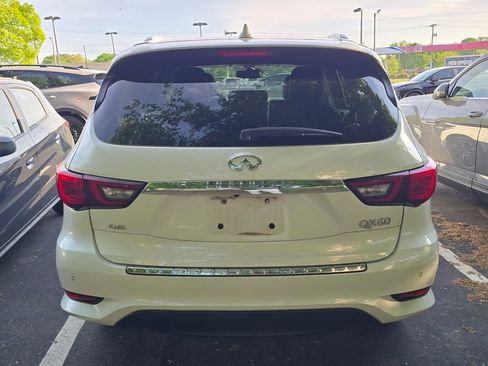 Used 2019 INFINITI QX60 Luxe w/ Essential Package image 4