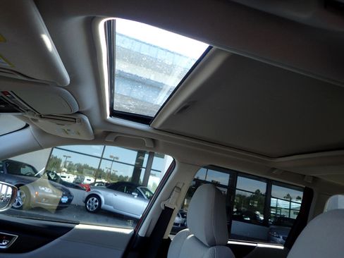 Used 2019 Subaru Forester Premium w/ All-Weather Package image 14