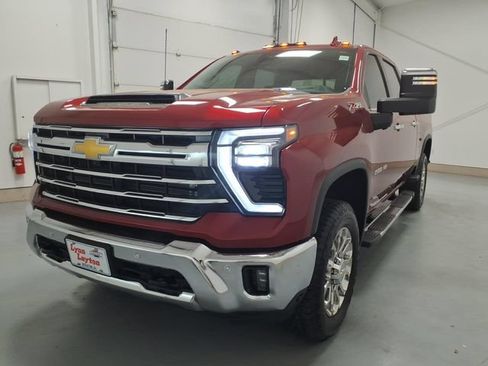 Used 2026 Chevrolet Silverado 2500 LTZ w/ LTZ Premium Package AWD/4WD image 7