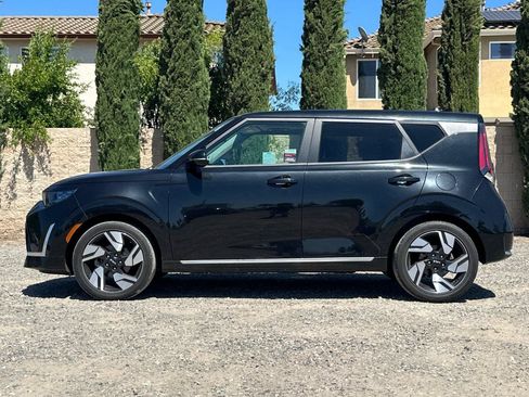 Used 2023 Kia Soul GT-Line FWD image 7