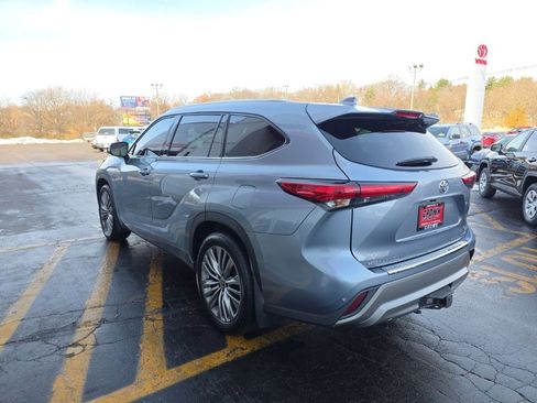 Used 2021 Toyota Highlander Platinum image 8