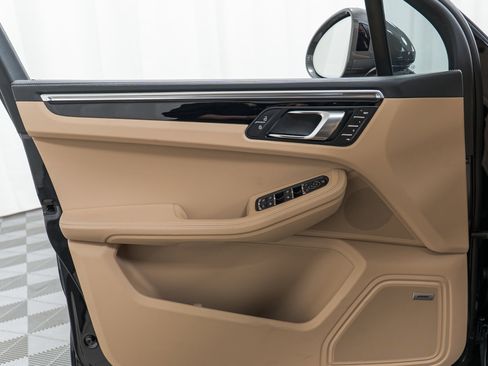 Used 2026 Porsche Macan Turbo image 14