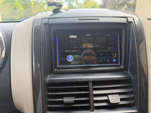 Used 2007 Ford Explorer Sport Trac XLT AWD/4WD image 27