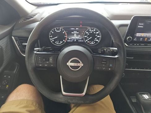 Used 2023 Nissan Rogue SV AWD/4WD image 32