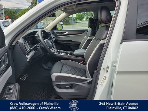 Certified 2024 Volkswagen Atlas Peak Edition SEL AWD/4WD image 13