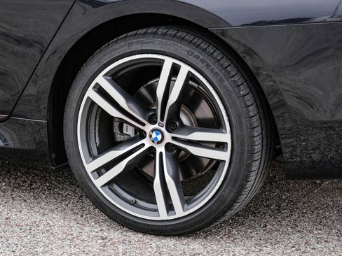 Used 2018 BMW 740i image 66