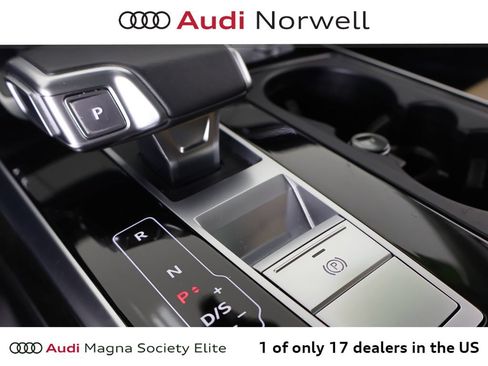 Used 2023 Audi Q7 3.0T Prestige AWD/4WD image 4