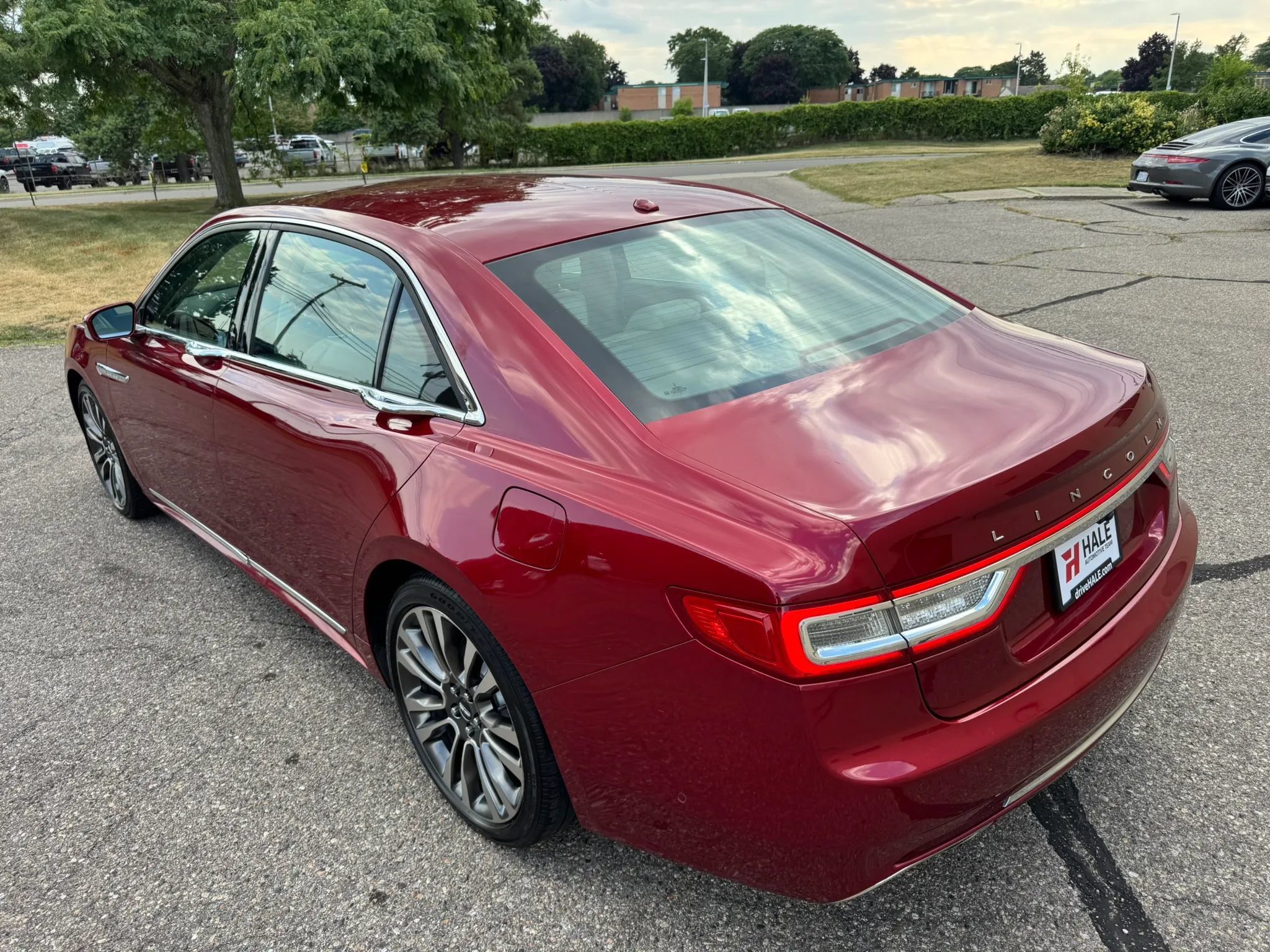 Used 2017 Lincoln Continental Select w/ Technology Package FWD image 35