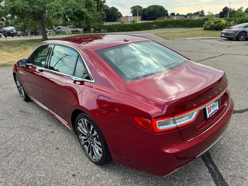 Used 2017 Lincoln Continental Select w/ Technology Package FWD image 35