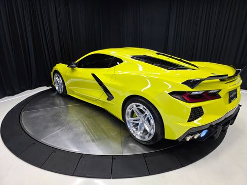 Used 2023 Chevrolet Corvette Stingray Premium Cpe w/ Z51 Performance Package RWD image 13