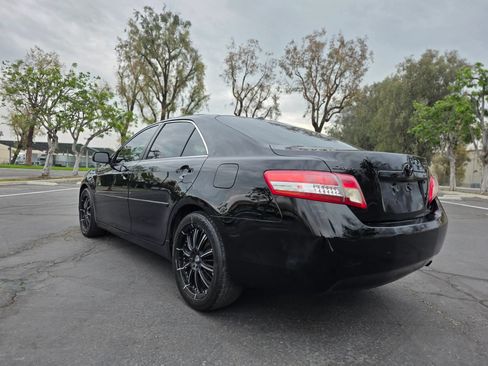 Used 2010 Toyota Camry LE FWD image 7