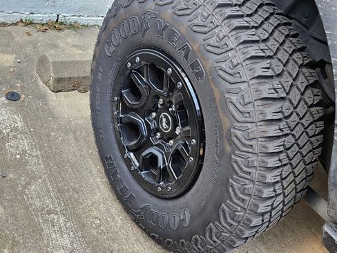 Used 2021 Ford Bronco First Edition image 8