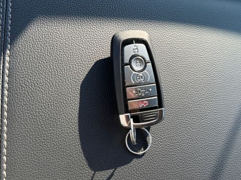 Used 2026 Ford F150 Lariat AWD/4WD image 31
