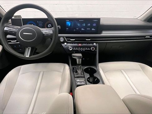 Certified 2025 Hyundai Sonata SE image 13
