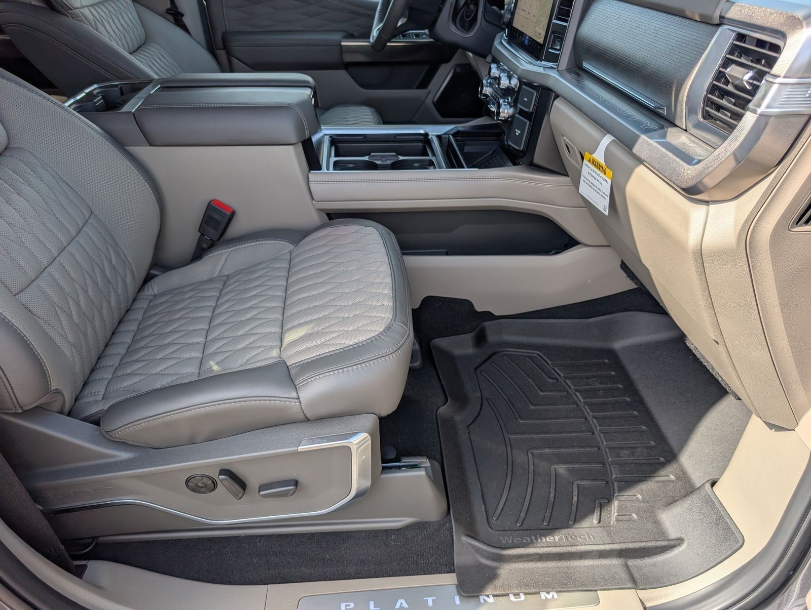 New 2026 Ford F350 Platinum w/ Platinum Plus Package AWD/4WD image 32