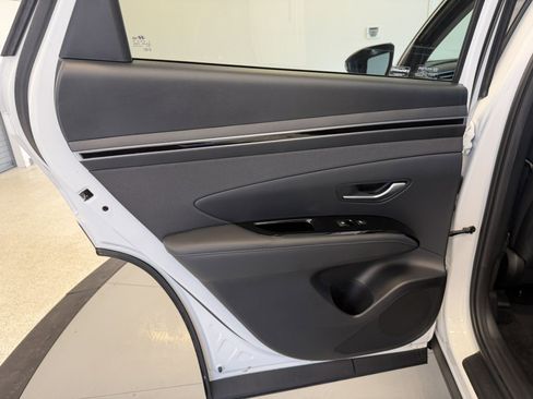 Used 2023 Hyundai Tucson Limited image 45