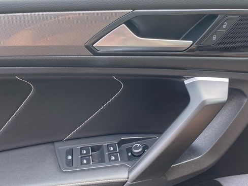 Certified 2023 Volkswagen Tiguan SE w/ Panoramic Sunroof Package FWD image 20