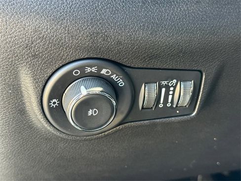 Used 2022 Jeep Compass Altitude image 22