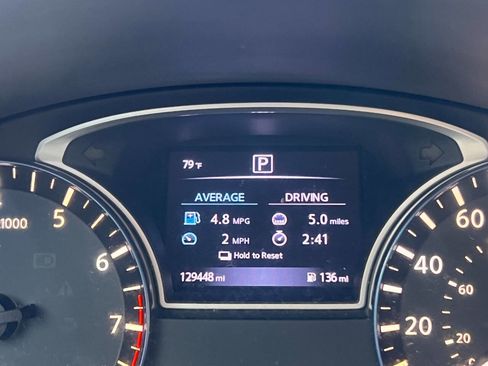 Used 2017 Nissan Altima 2.5 SR w/ LED Appearance Package image 19