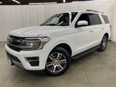 Used 2024 Ford Expedition Limited AWD/4WD image 1