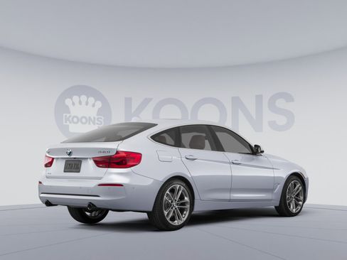 Used 2018 BMW 340i xDrive Sedan AWD/4WD image 4