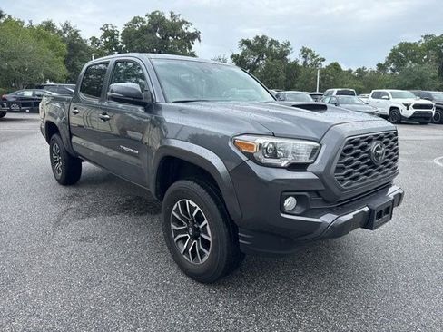 Used 2022 Toyota Tacoma TRD Sport w/ Technology Package AWD/4WD image 7