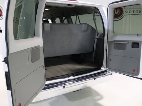 Used 2014 Ford E-350 and Econoline 350 XLT image 57