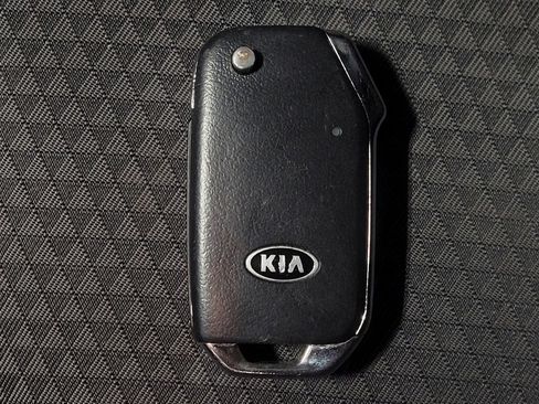 Used 2020 Kia Soul LX FWD image 32