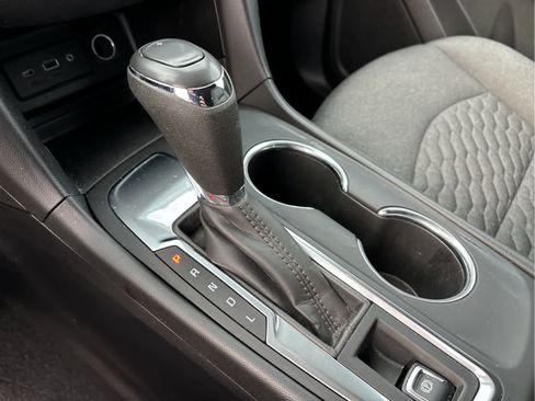 Used 2020 Chevrolet Equinox LT image 20